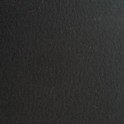 Elegante penetui van taupe gemêleerd wol vilt, veelzijdig te gebruiken voor pennen, potloden of make-up.