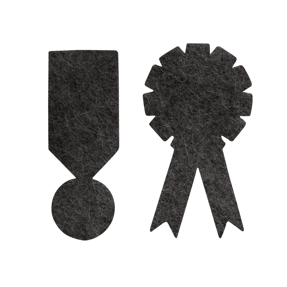 Vienna, rood merino wolvilt broches, zacht en duurzaam, ideaal voor handgemaakte medaille- en rozetbroches van Studio ROWOLD