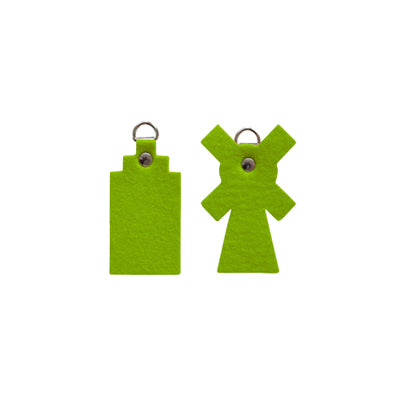 Sleutelhanger The Hague van wolvilt in frisgroen, met grachtenpand en molen.