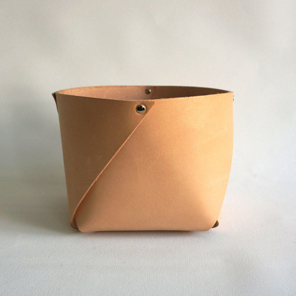 leather container West M - lederen box -