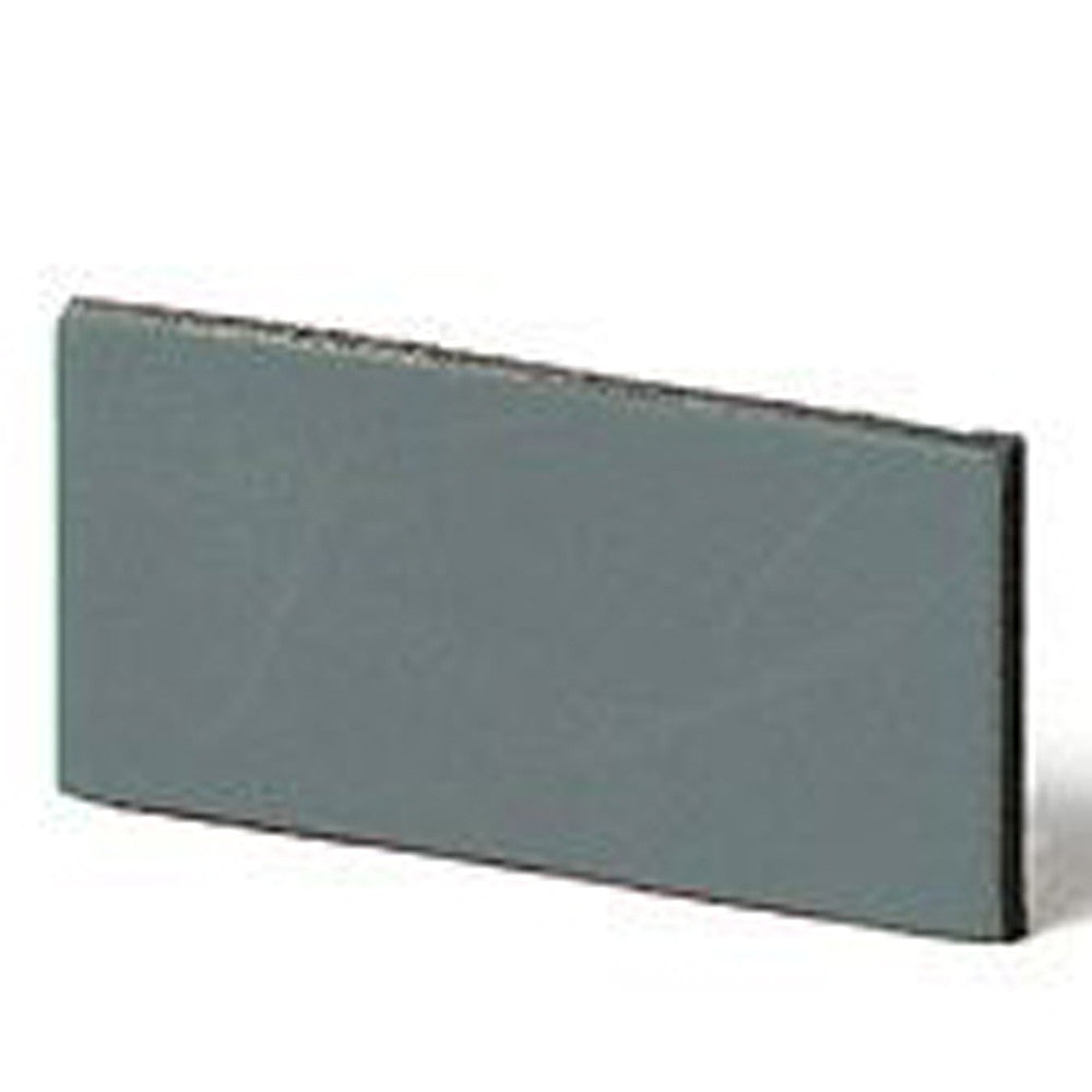 Schoudertasje Uppsala in okergeel leer met bijpassende lederen band